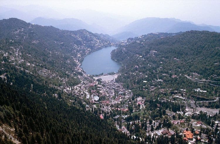 File:Die Stadt Nainital 1991 by Chrisi1964