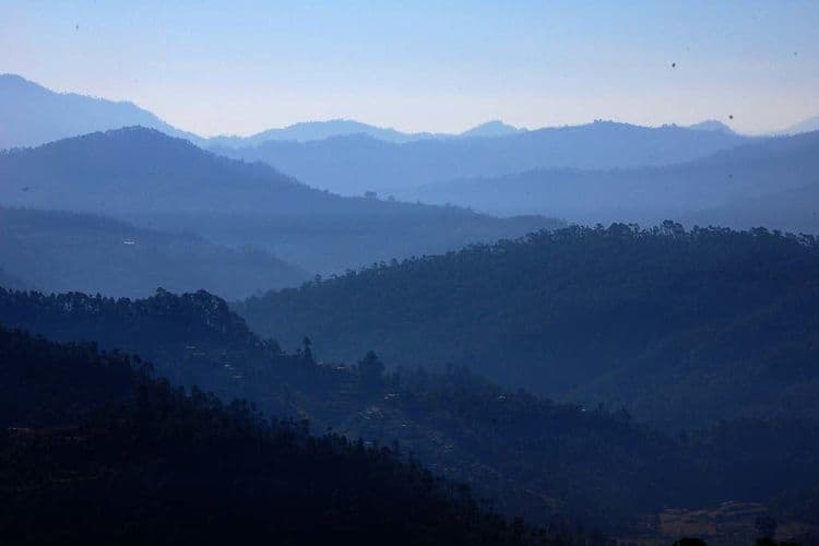 Mighty Hiamalyan mountains from Binsar